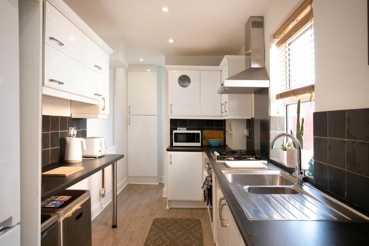 Spring Villa Leicester Exterior foto