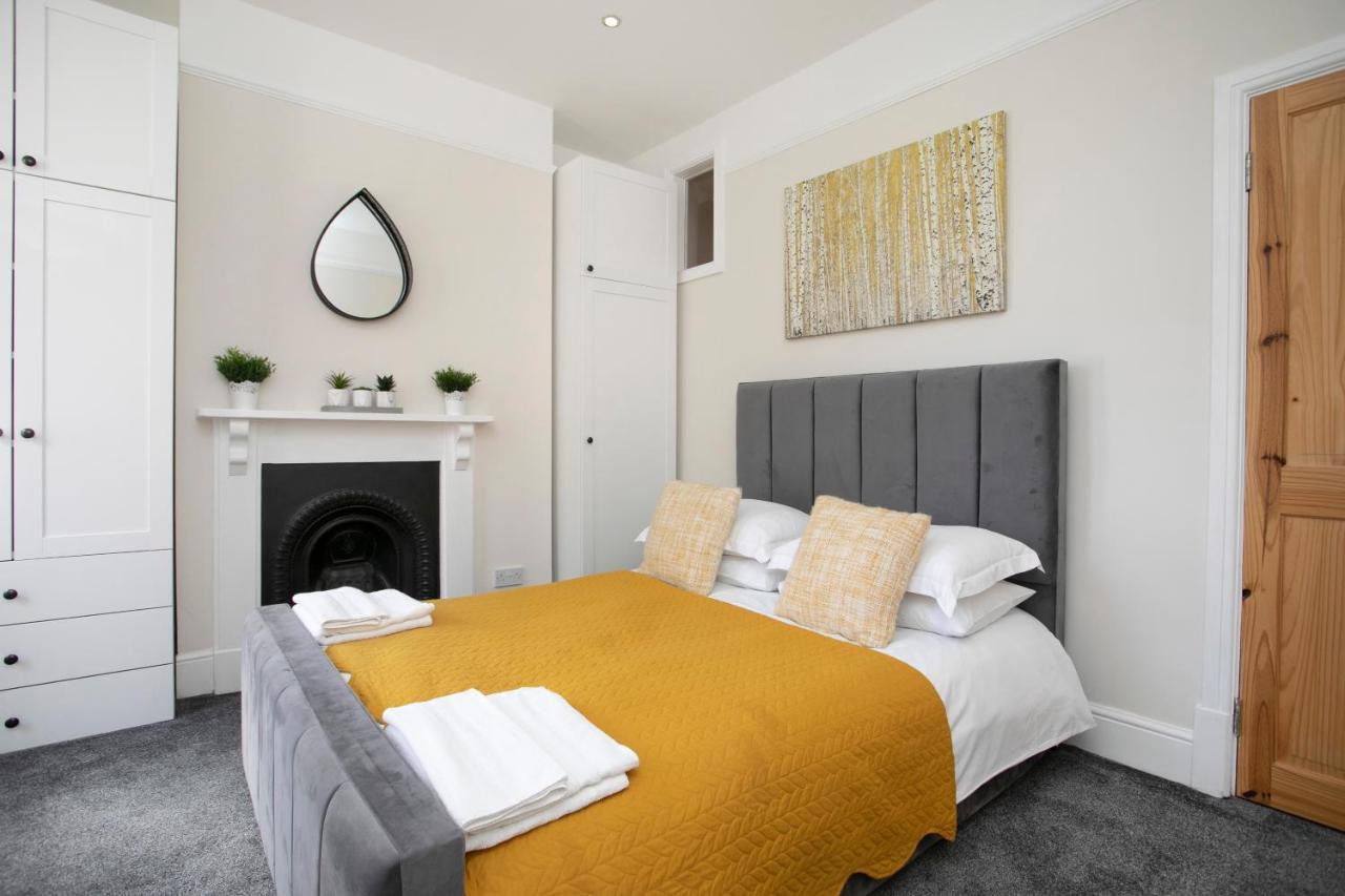 Spring Villa Leicester Exterior foto